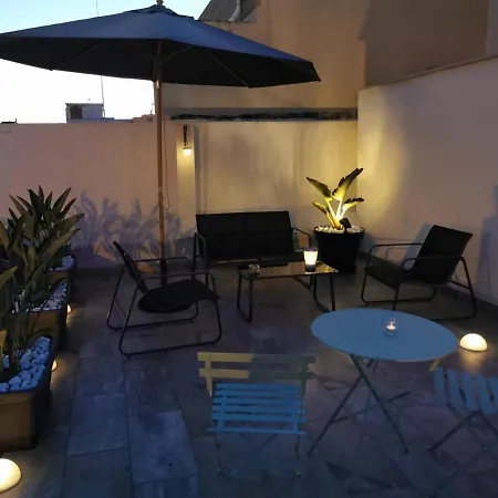 Il Civico 2 בארי