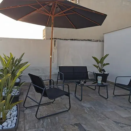 Il Civico 2 3* בארי