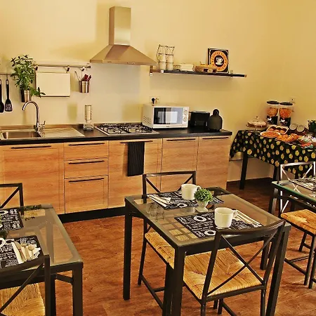 Il Civico 2 3* Бари