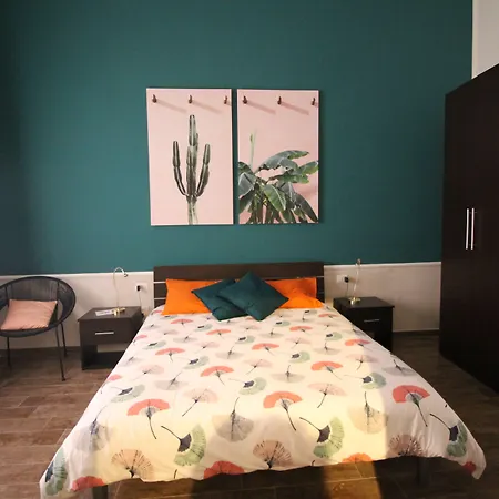 Il Civico 2 בארי