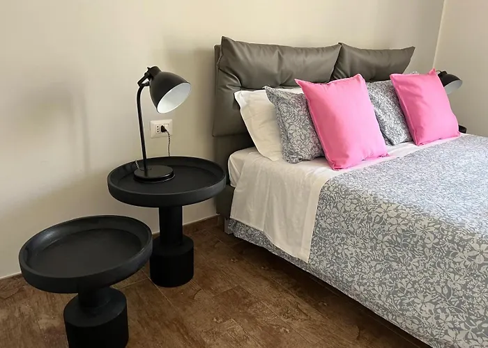 Il Civico 2 3* باري