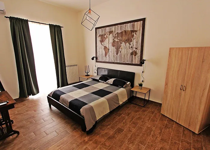 Il Civico 2 باري