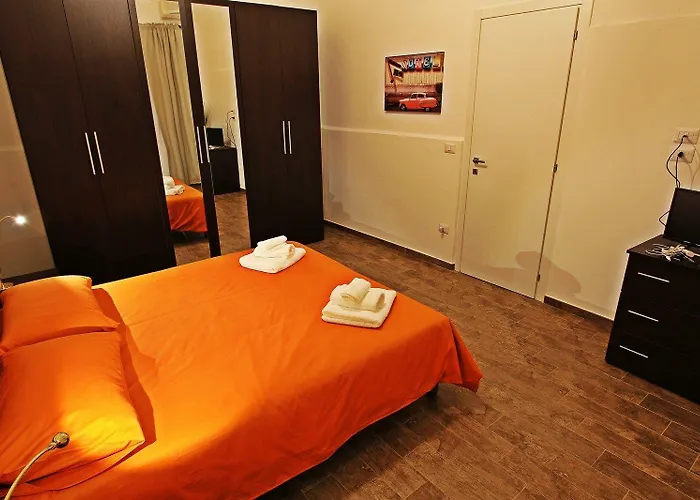 Il Civico 2 3* باري